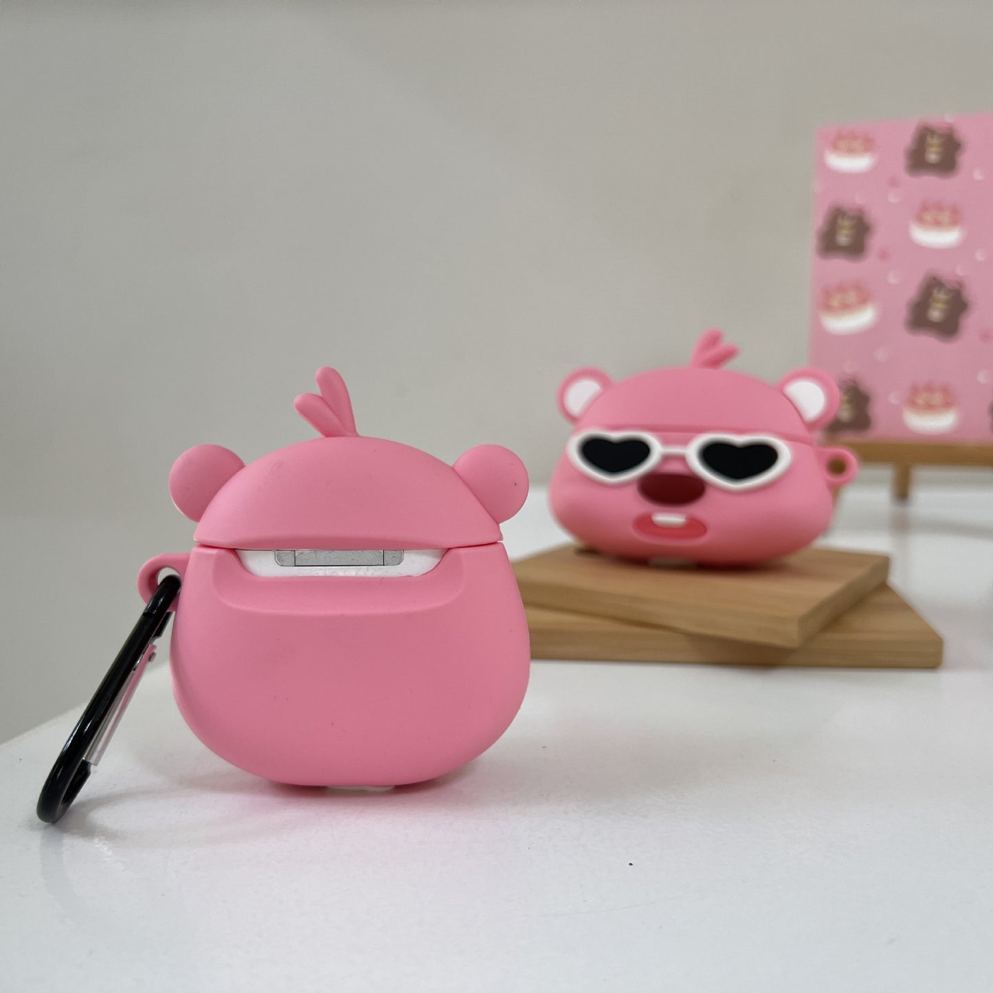 INSINC Creative Ruby The Beaver AirPods-Hülle