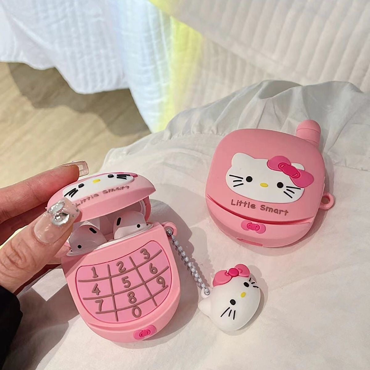 AirPods Case | INSNIC Creative Cute Flip Phone Style Hellokitty